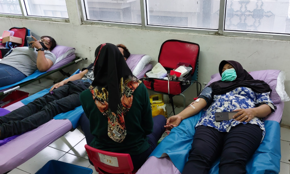 Donor Darah di Pasar Perniagaan, Pulangnya Tenteng Kipas Angin